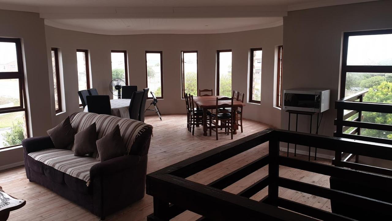 Hotel Stonehouse On Main à Struisbaai Extérieur photo