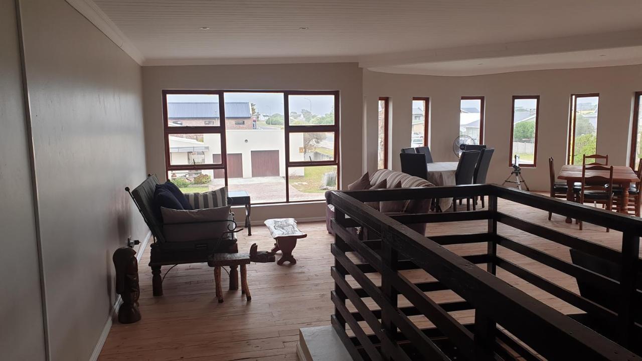 Hotel Stonehouse On Main à Struisbaai Extérieur photo