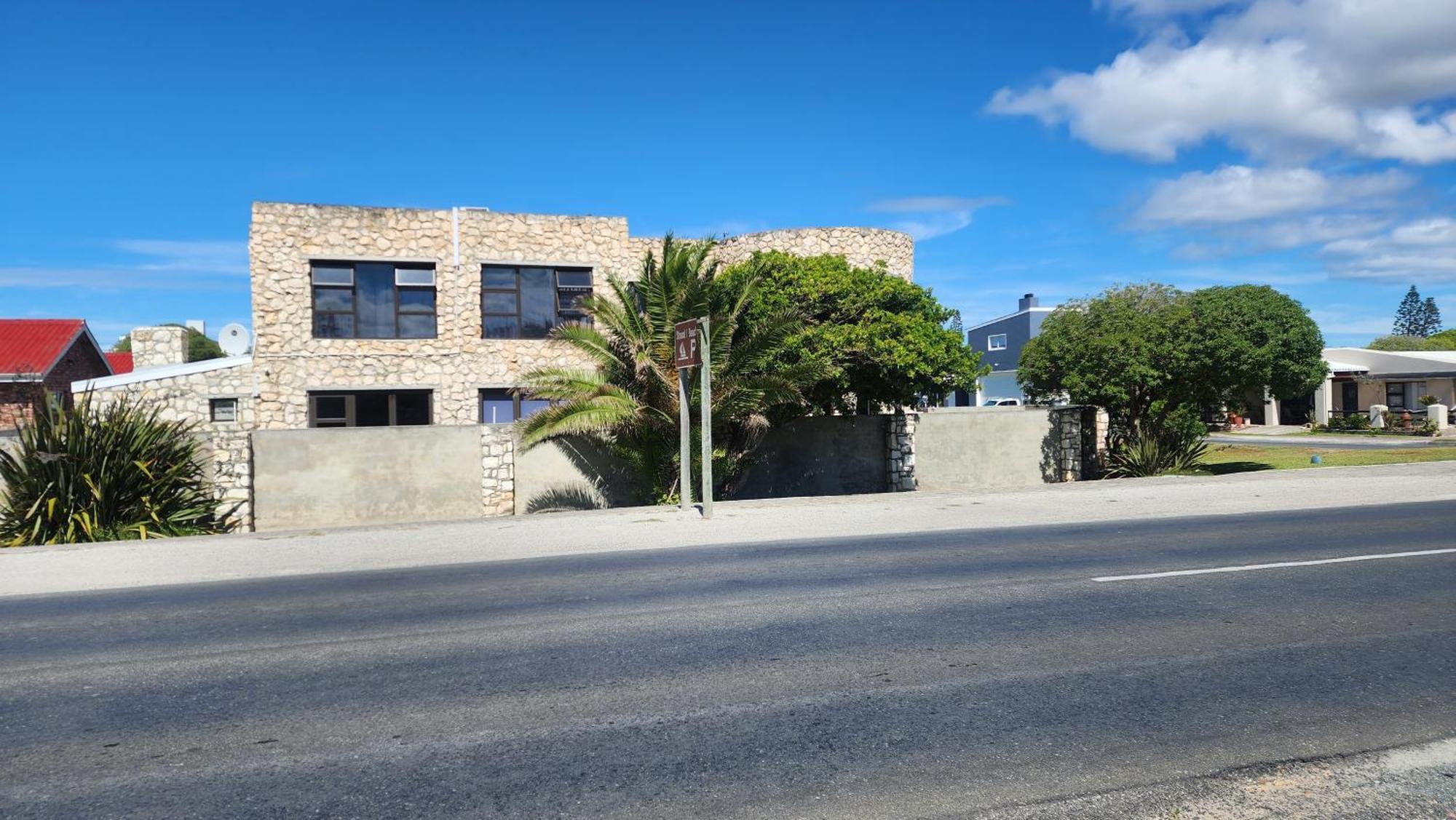 Hotel Stonehouse On Main à Struisbaai Extérieur photo